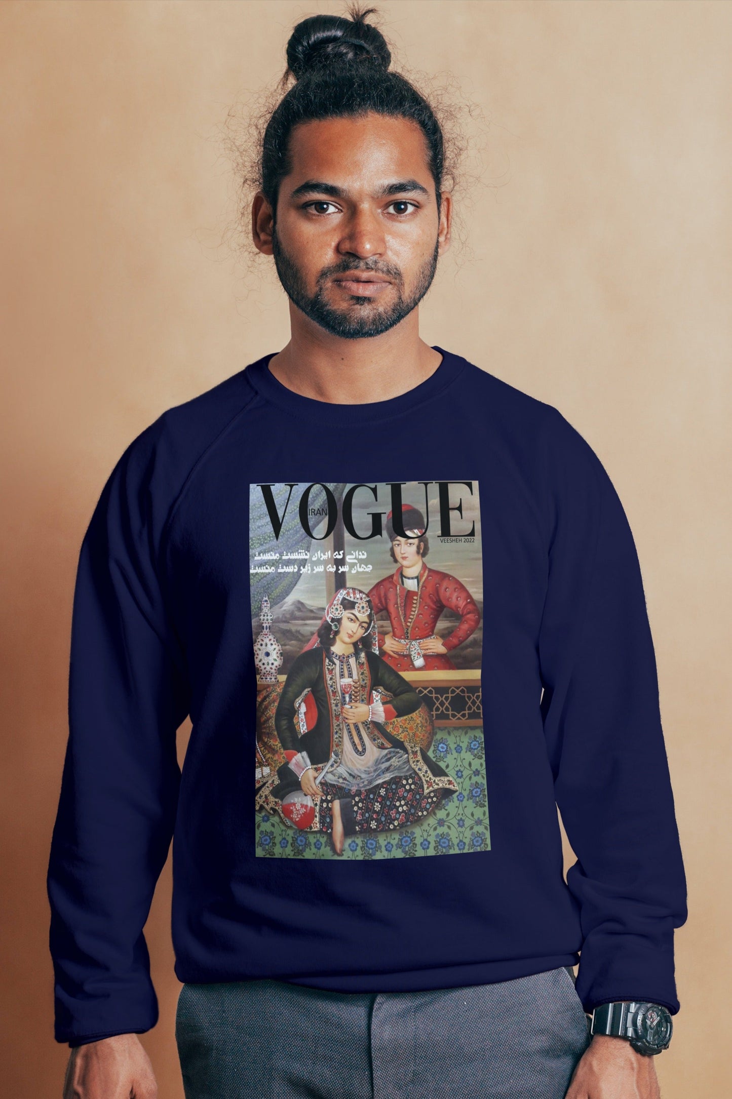 Unisex fleece sweatshirt with Vogue-inspired ancient Qajar couple graphic – Veesheh