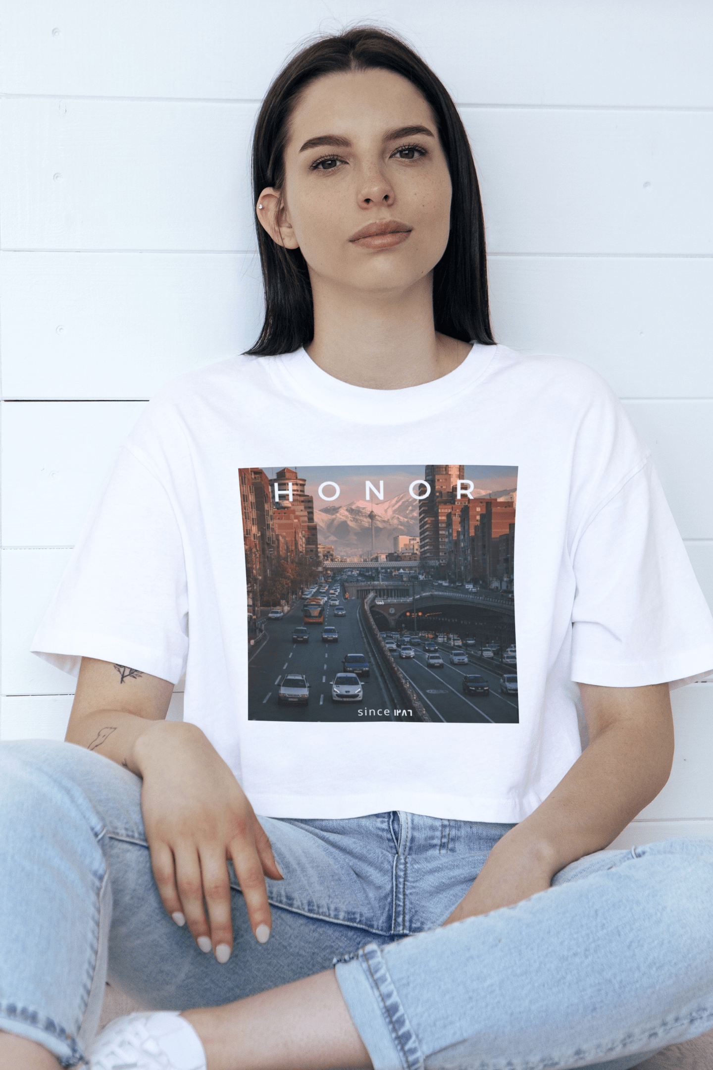 Unisex soft cotton T-shirt with “In the Honor of Tehran” design – Veesheh
