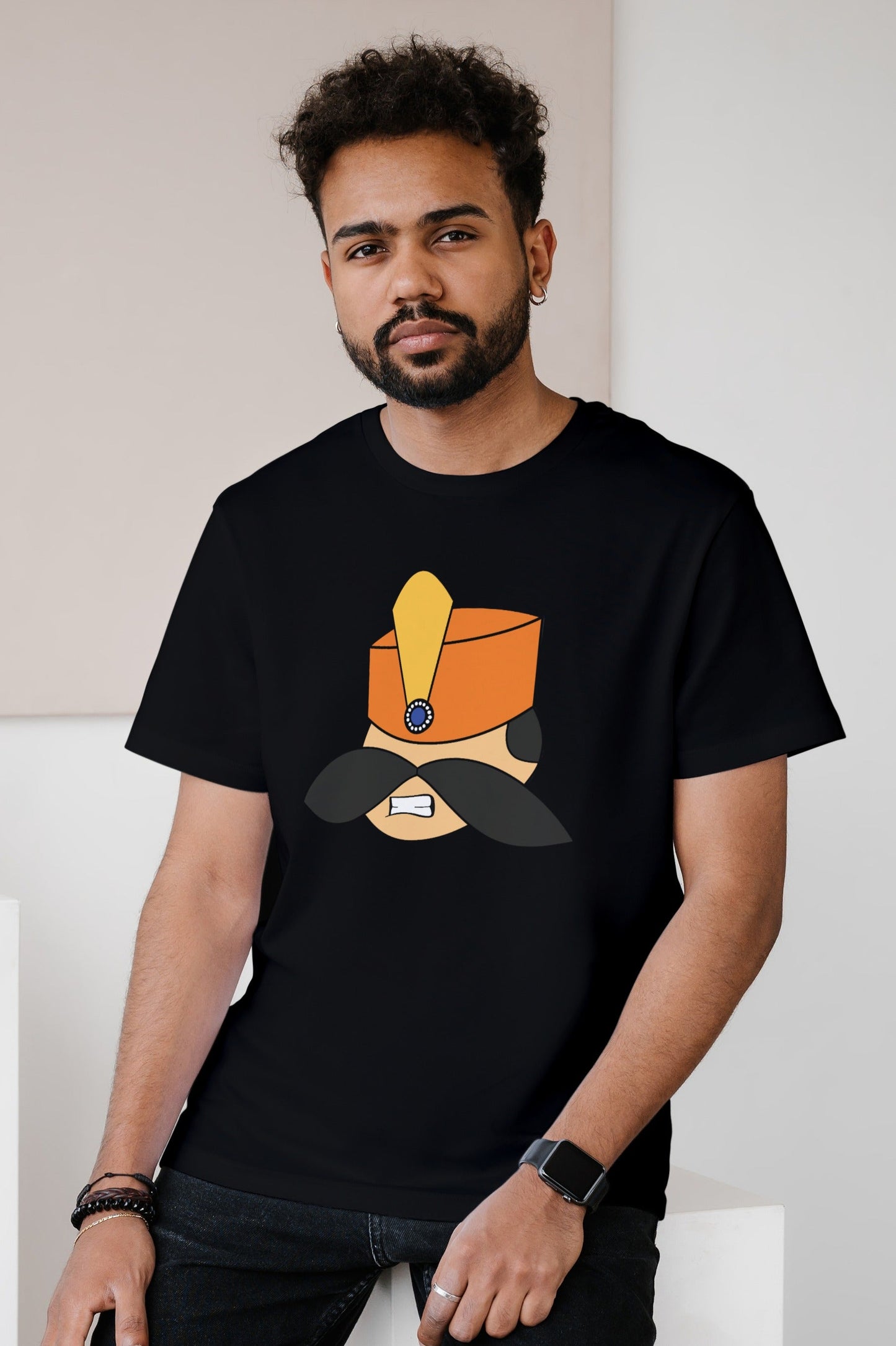 King Naser Persian Design T-shirt - Veesheh