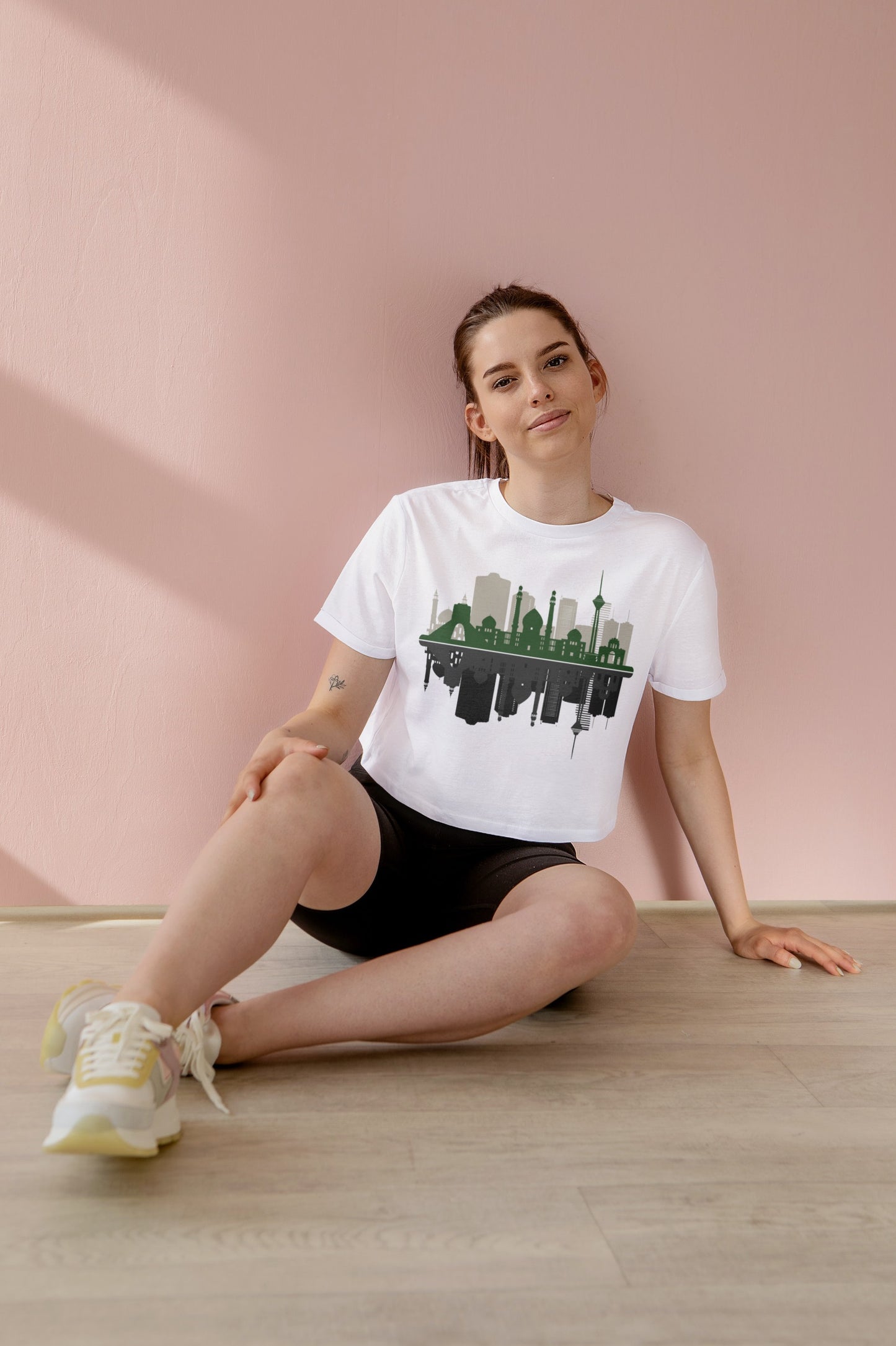 Unisex soft cotton T-shirt with Tehran skyline graphic – Veesheh